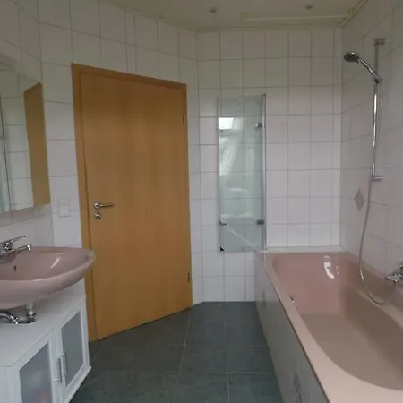 Ferienwohnung Leutkirch Offen Hell Hoch Schoene Aussicht Leutkirch im Allgau Exterior photo