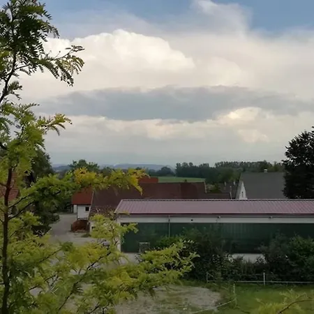 Ferienwohnung Leutkirch Offen Hell Hoch Schoene Aussicht Leutkirch im Allgau Exterior photo