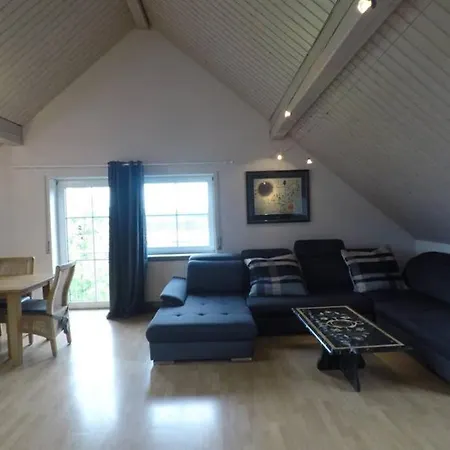 Ferienwohnung Leutkirch Offen Hell Hoch Schoene Aussicht Leutkirch im Allgau Exterior photo