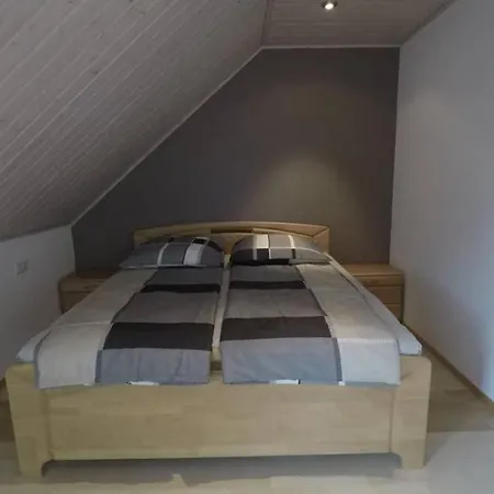 Ferienwohnung Leutkirch Offen Hell Hoch Schoene Aussicht Leutkirch im Allgau Exterior photo